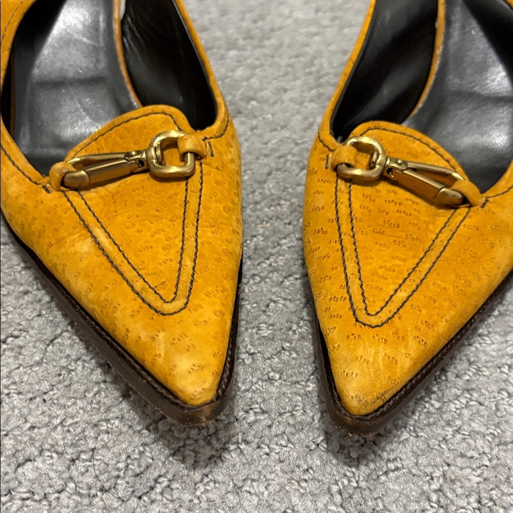 Prada Vintage Mustard Yellow Slingback Heels 40.5 - Picture 3 of 9